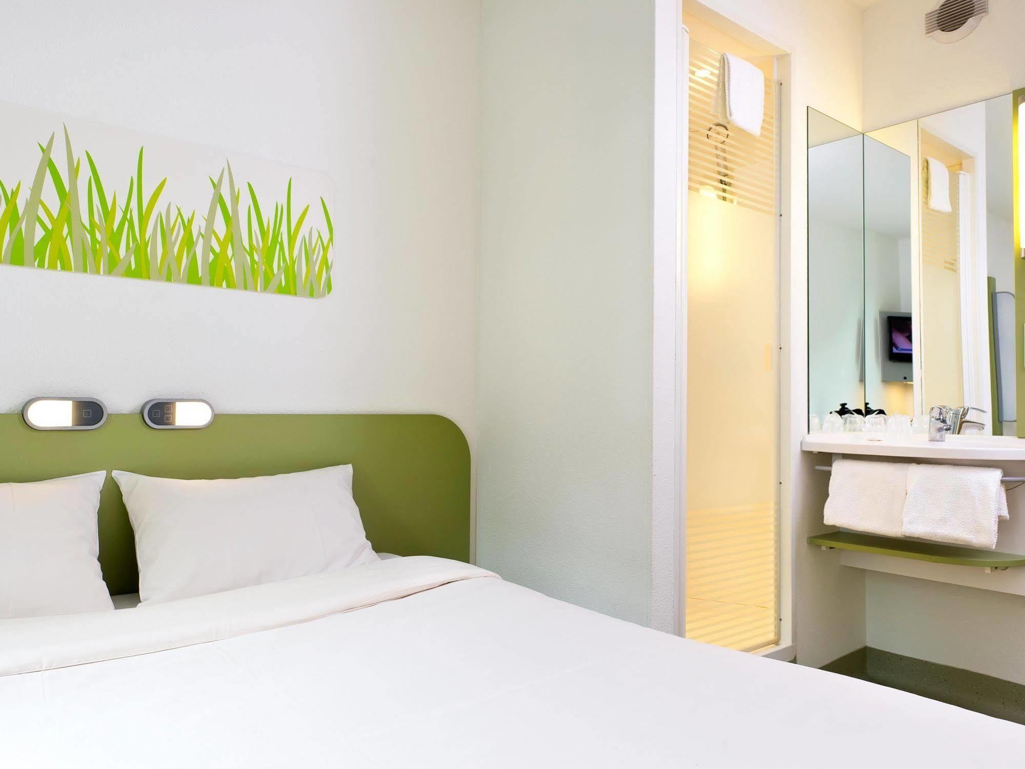 Ibis Budget Orleans Sud Comet Eksteriør bilde